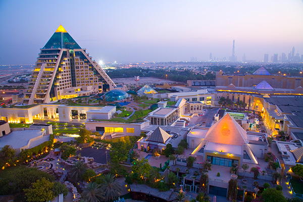 dubai-shopping-travel