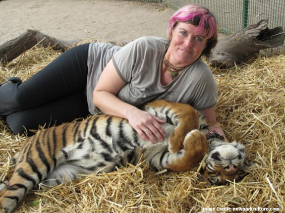 playing-with-tiger