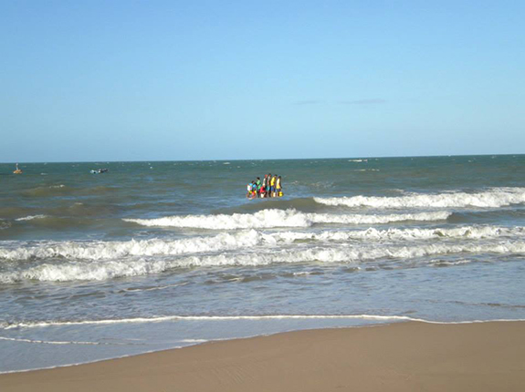 sailing-in-canoa.jpg 